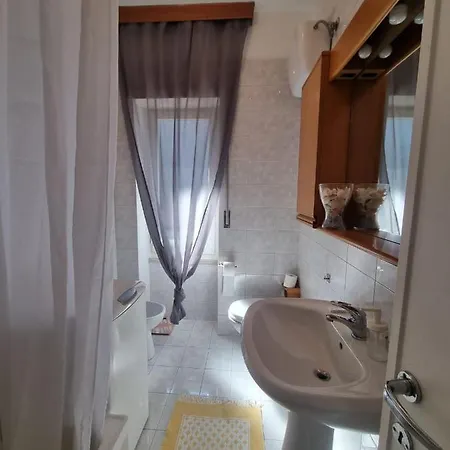 Apartment Ultimo Piano Con Parcheggio Trieste